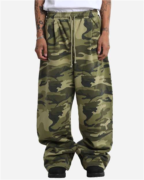Unisex Garment-Dyed Pleated Fleece Pants - Camo Front